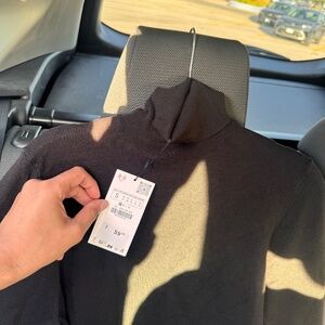 Black Zara turtleneck sweater